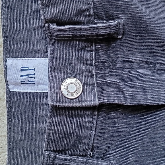 💗 GAP Corduroy Summer Shorts w Frayed Hem Gray 8 - Picture 3 of 6
